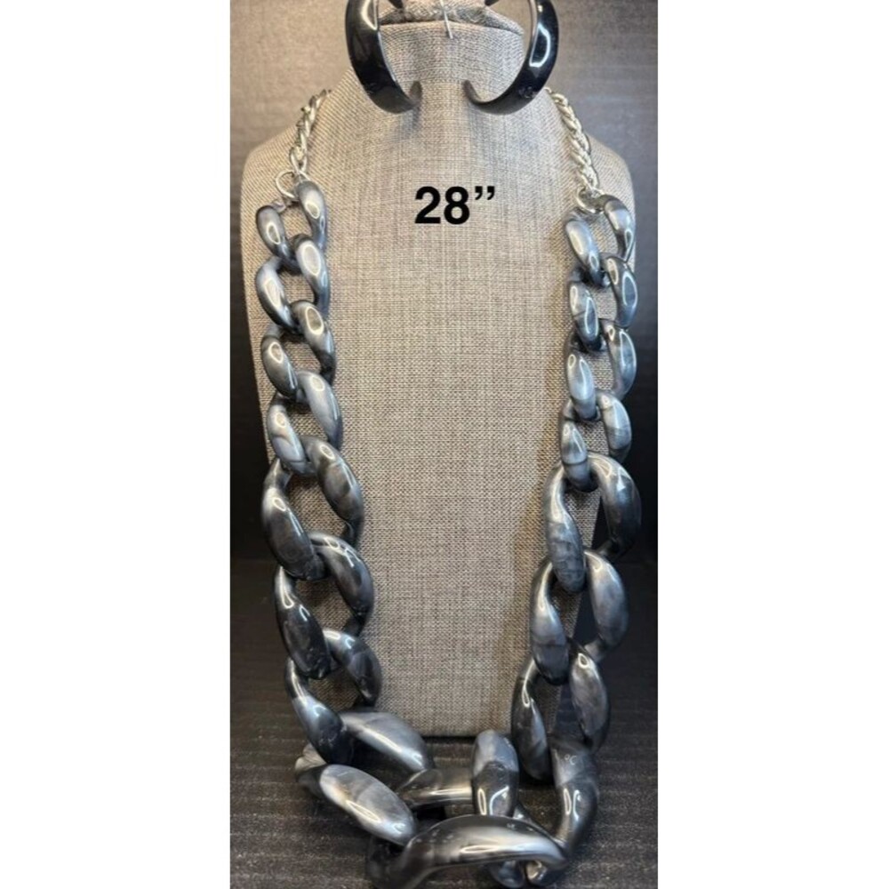 25. Marbled Gray Acrylic Curb Chain Necklace & Hoop Earring Set
